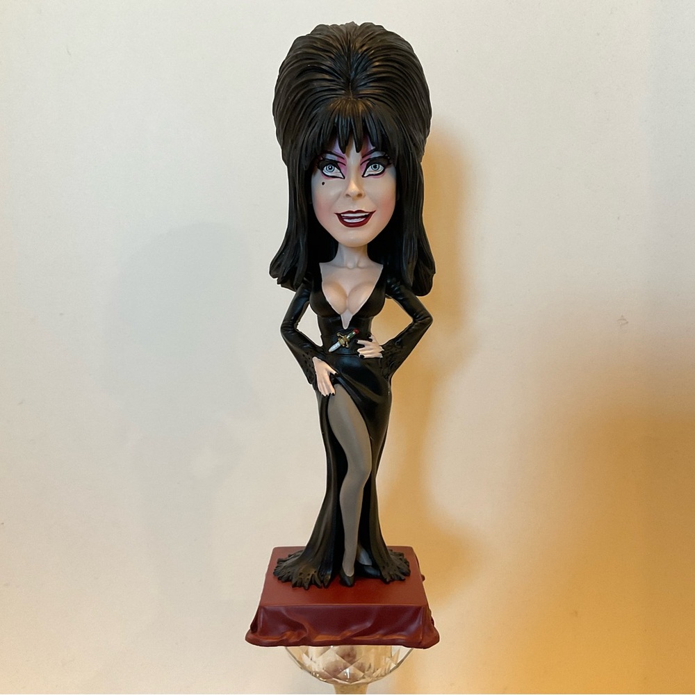 Elvira Mistress of the Darkness